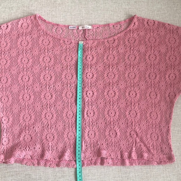 Tea n Rose Crochet Look Top - Picture 7 of 14